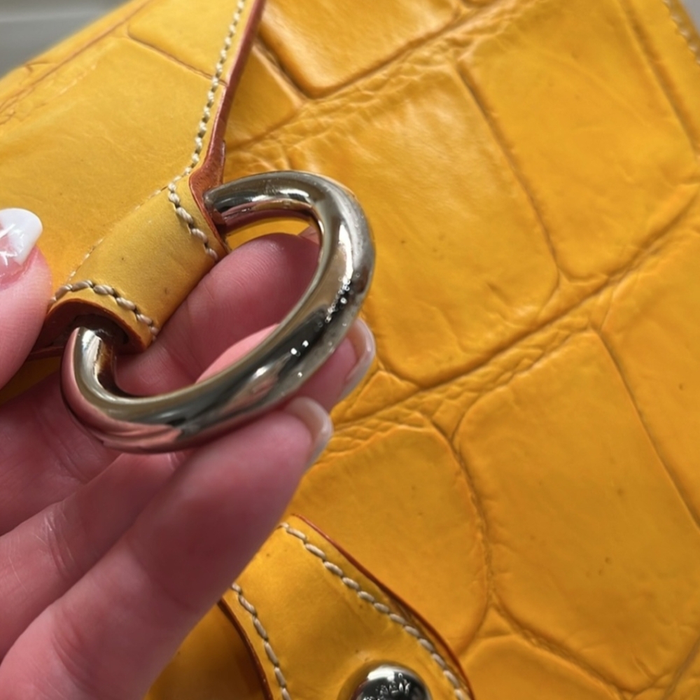 Dooney & Bourke Ring Flap Italian Made Croc Embossed Shoulder Bag Vintage EUC - Picture 14 of 17
